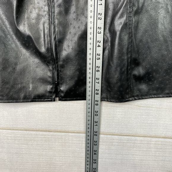 Maggie Barnes 3x Faux Leather Vest Black Pebbled Full Zip Lightweight Biker NWT - Picture 5 of 8
